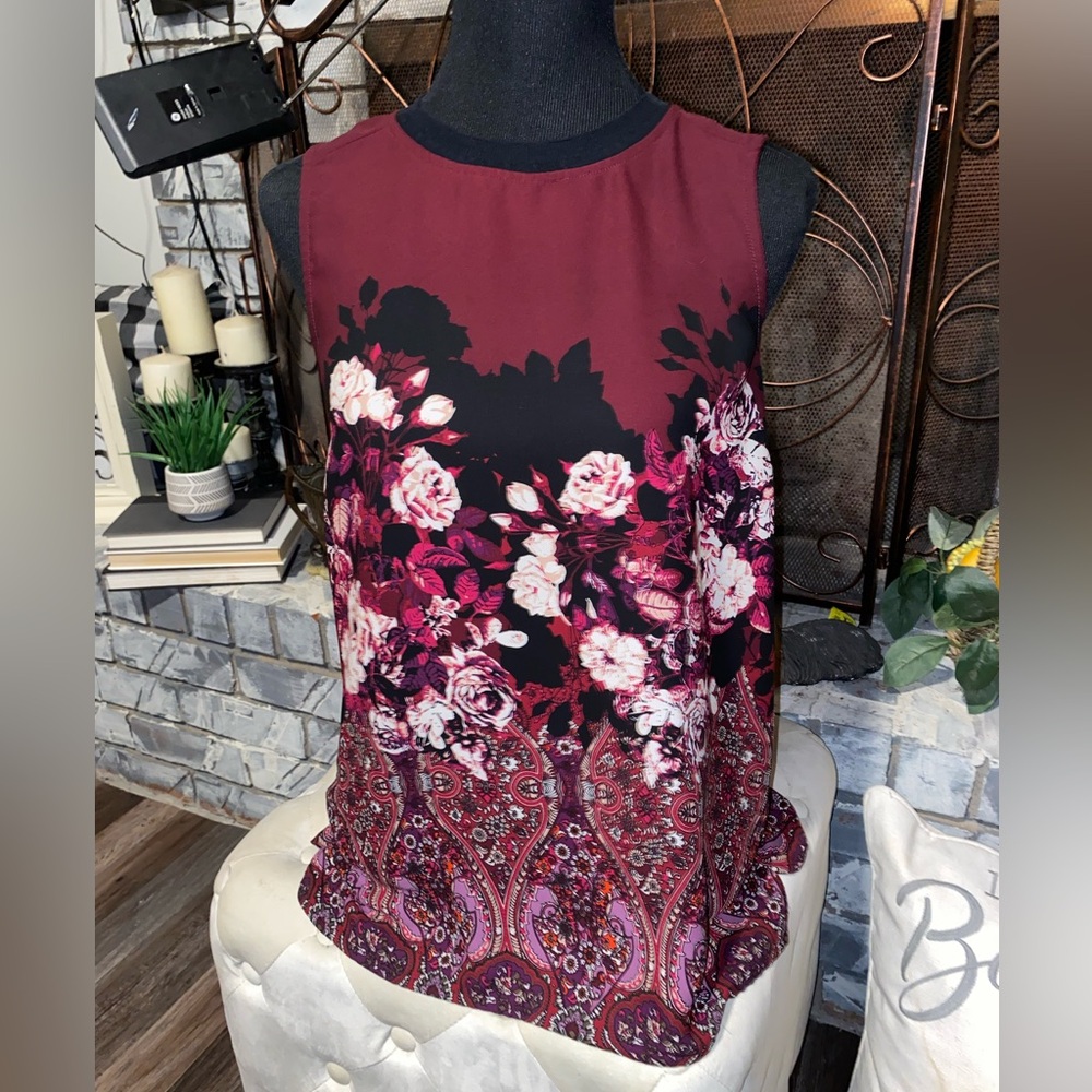 50%offw❤️Adrianna Papell Floral Tank Top Size M Burgundy Sheer Sleeveless